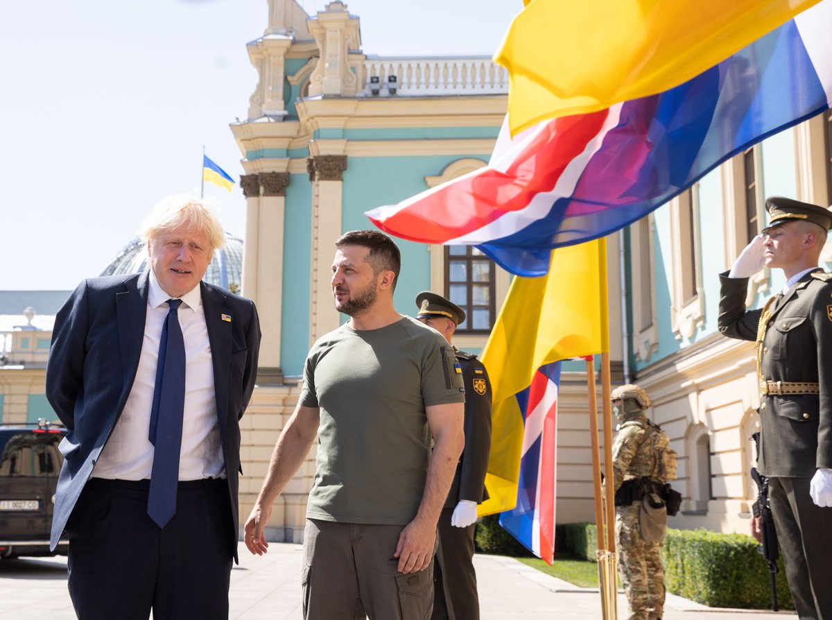 10DowningStreet's tweet photo. The Prime Minister has arrived in Kyiv on Ukraine’s 31st Independence Day. 

His message: Ukraine can and will win this war. https://t.co/9DKZYs9QRe
