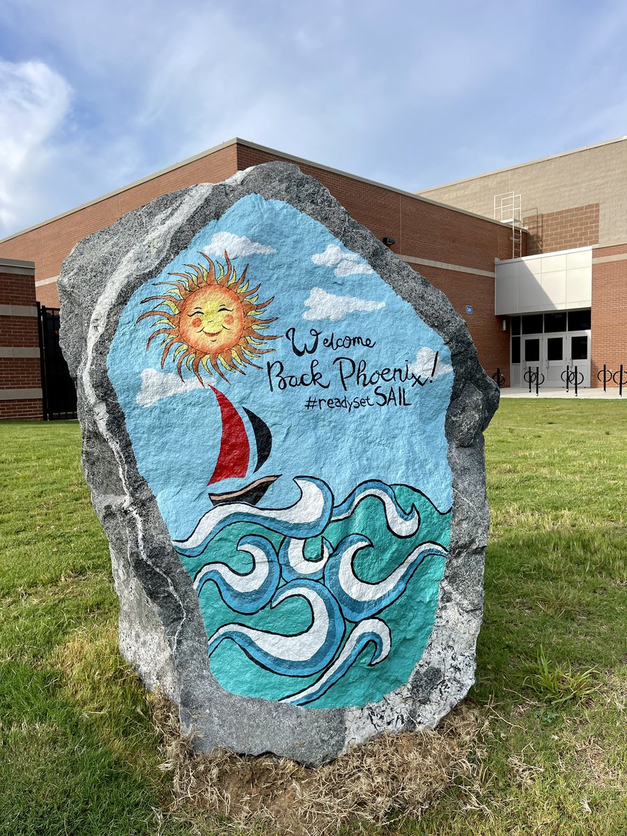 JustinParmenter's tweet photo. @SAIL_CMSMagnet’s new school rock art is BEAUTIFUL!! 🙏⛵️❤️ cc @CharMeckSchools https://t.co/HndSv3c5LQ
