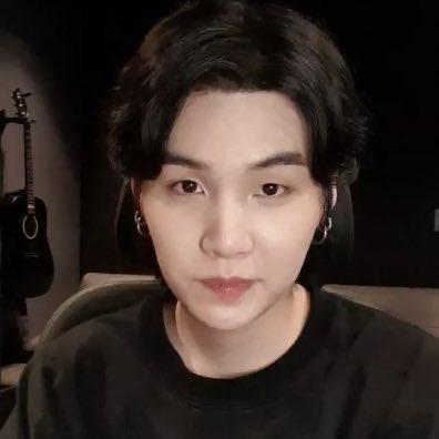 btsaresevennn's tweet photo. — [📝] Traducción completa del WEVERSE LIVE de #SUGA: “hmm” @BTS_twt! https://t.co/6tro3HiPtS