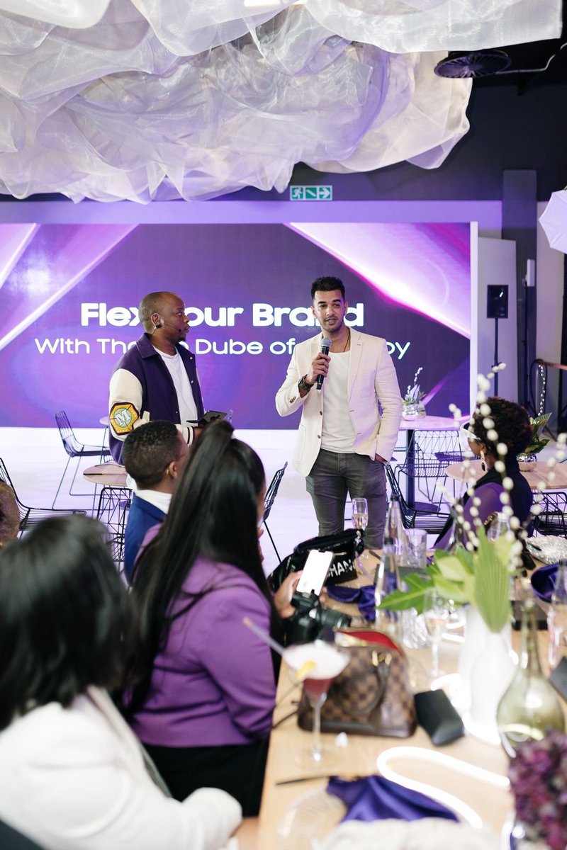 SamsungMobileSA's tweet image. Scenes at our Creator's Lounge with next-level content creators as they #FlexToCreate with the #GalaxyZFlip4 &amp;amp; #GalaxyZFold4 💜