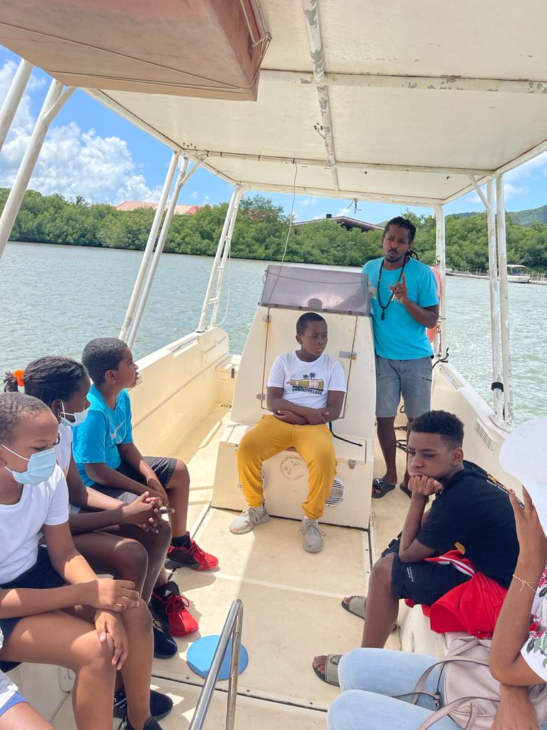 Reprise de l'#Ecole ouverte de Daniel Pidery du #REP+ #Dillon 2, activités #artistiques et découverte du #patrimoine de #Martinique associées à l'aide en français et en mathématiques: mangrove initiation poterie musée de la mer <a href="/acmartinique/">Académie de Martinique</a> <a href="/CircoFdF1/">Circo FORTdeFRANCE 1</a> <a href="/fdfville/">Fort-de-France Ville</a> <a href="/EPrioritaire972/">Edu_Prioritaire972</a>