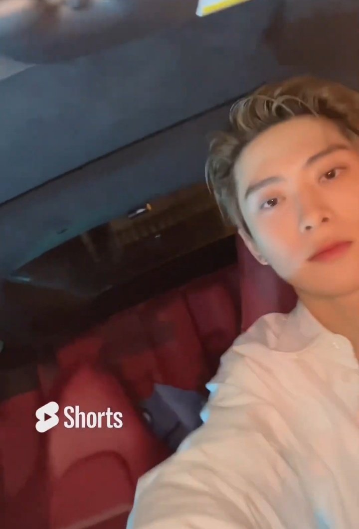 LOOKSJAEYONG's tweet photo. This jeong jaehyun! https://t.co/Ux3wNRhCh9