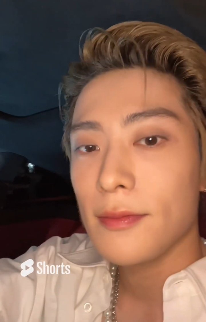 LOOKSJAEYONG's tweet photo. This jeong jaehyun! https://t.co/Ux3wNRhCh9