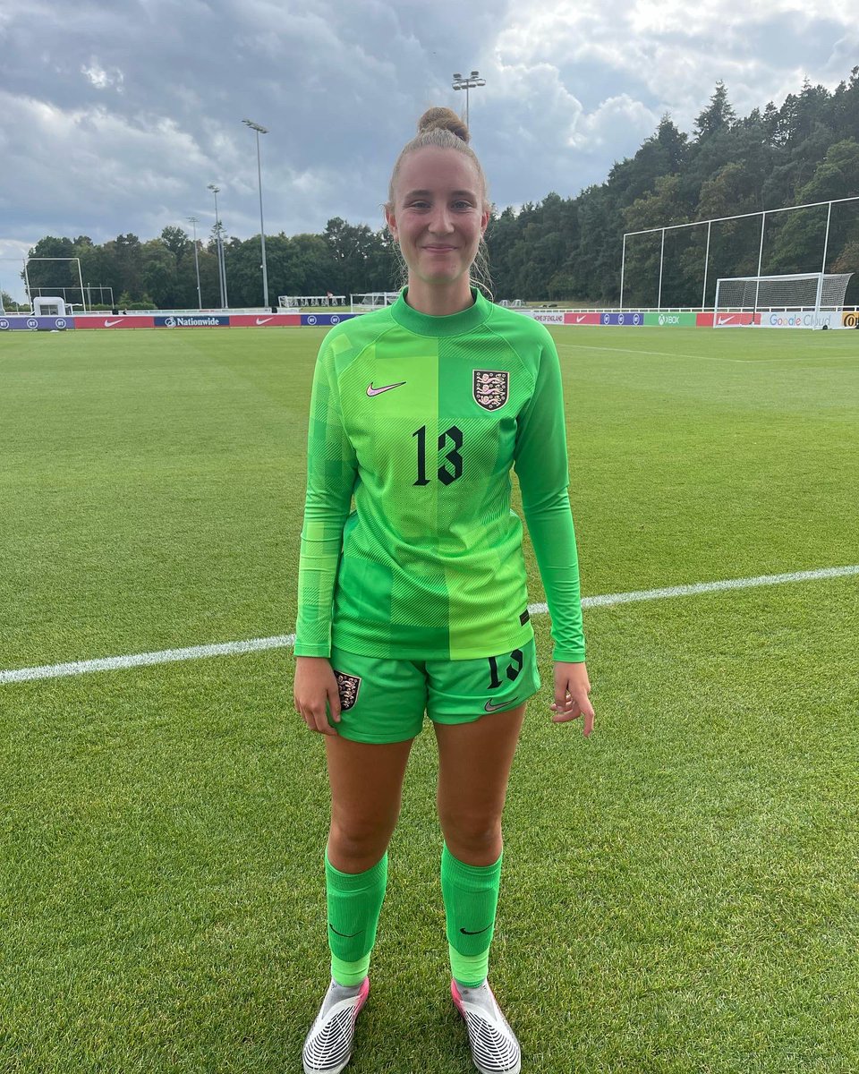 Fayemillington tweet media