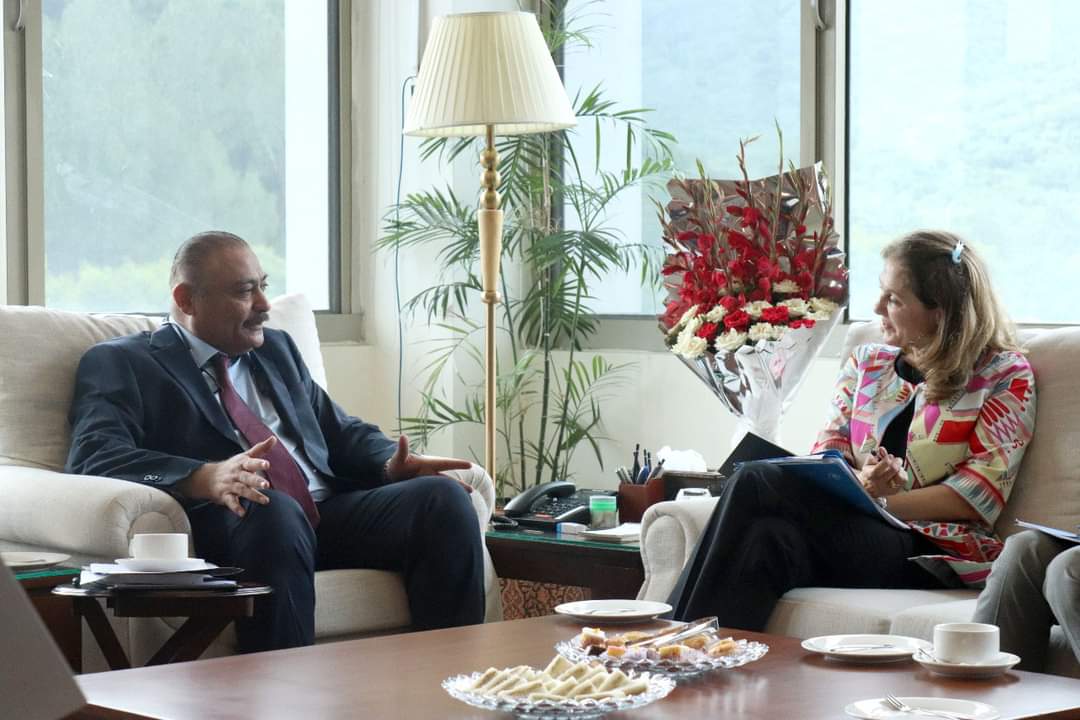 MahaZkh67413583's tweet photo. Princess sarah zeid of Jordan calls on Health Minister @A_Qadir_Patel

Her Royal Highness Princess Sarah Zeid of Jordan who is Special Advisor on Maternal &amp; Child Health and Nutrition of the United Nations World Food Programme (WFP) #FloodsInPakistan #Pakistan https://t.co/xICTBKaTiR