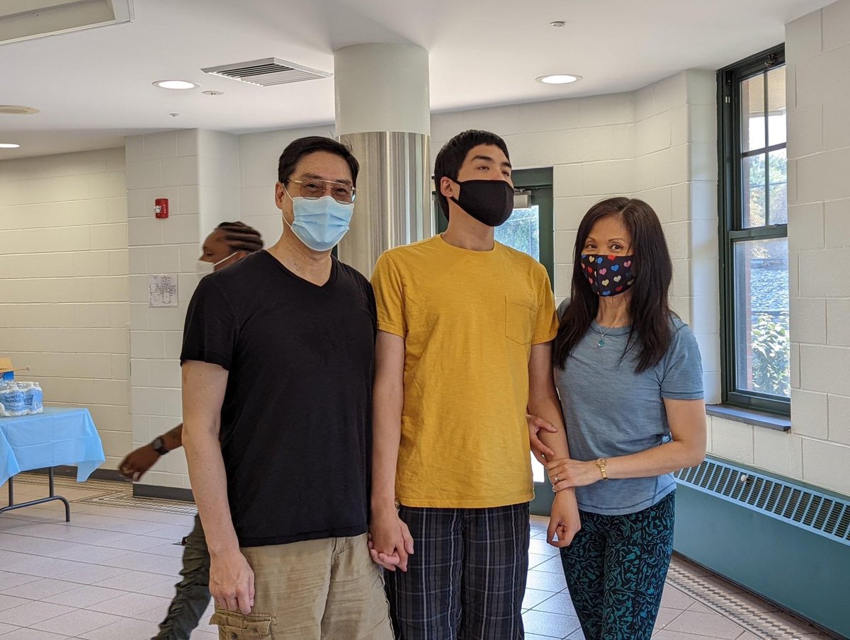 ESCofNJ's tweet photo. Scenes from ACS Family Fun Day! ACS participants’ family members came to the program and participated in some fun activities. After families joined together for a snack, they split into groups and participated in BINGO and painting activities. #ESCNJ #ACSNJ https://t.co/IcTNVssmwW