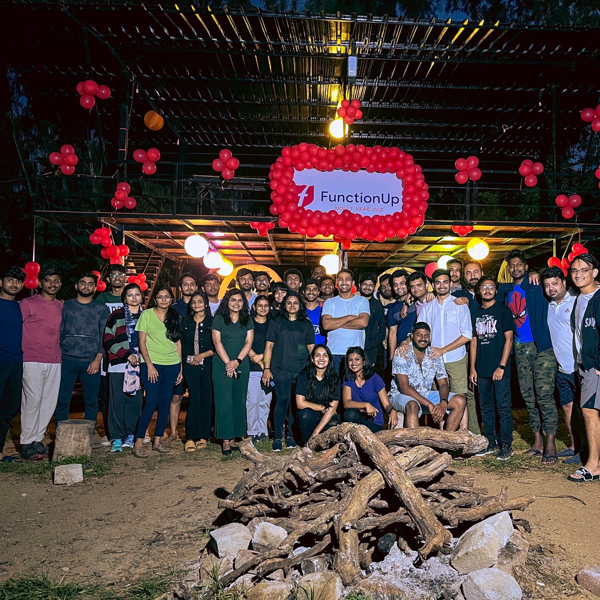 function_up's tweet photo. #anniversarypresent #anniversay #culture #startup 
for more Visit : -
https://t.co/KoB4kRdWzV https://t.co/yrAdxjDq1X