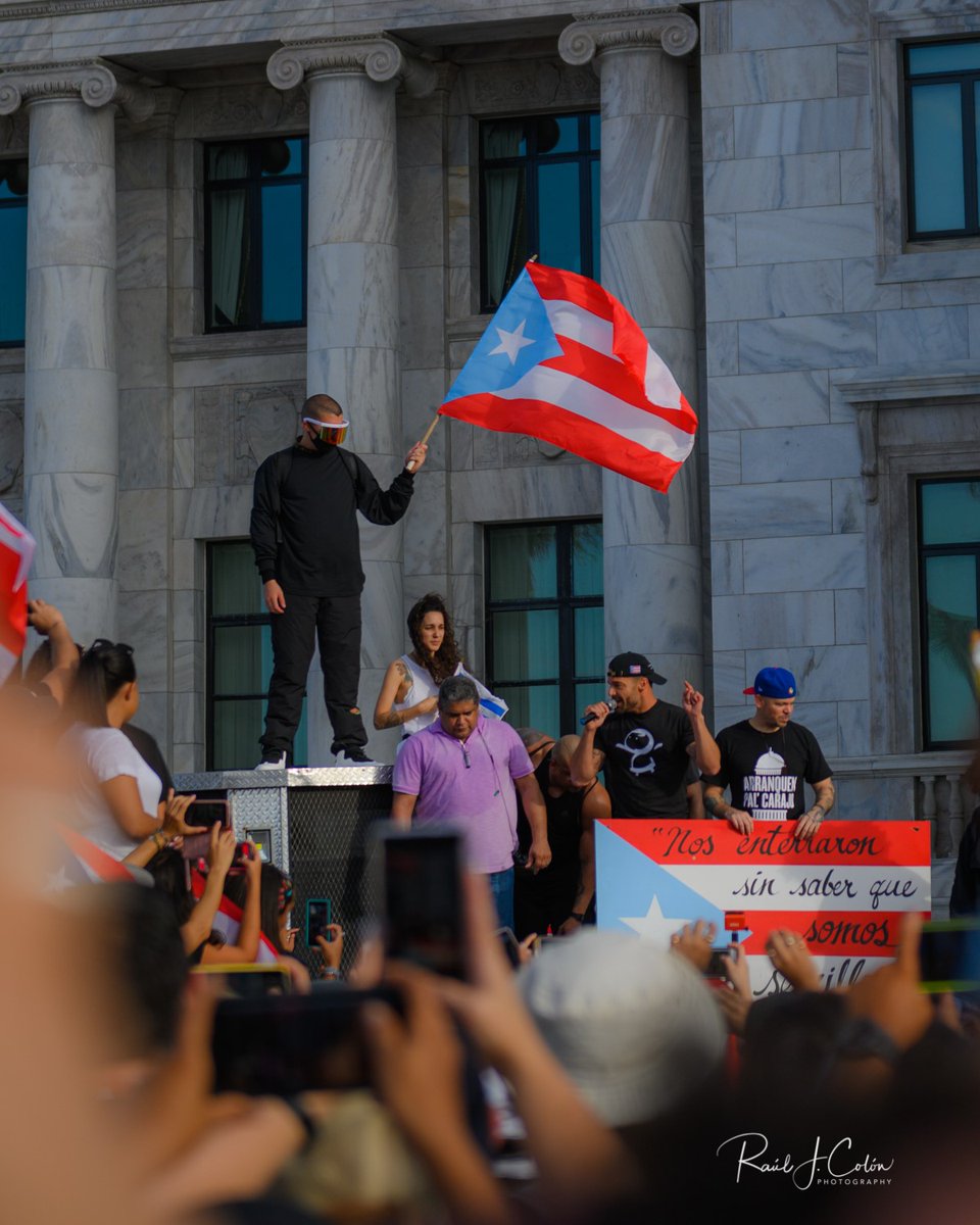 rj_c's tweet photo. Nos vemos Mañana de Nuevo en la Calle De la Resistencia. 🇵🇷
#defendpr #puertorico #fueraLuma #PipoRenuncia
@sanbenito @ilevitable @RickyMartin247 @Residente
🔗 https://t.co/UowR6O9dc4 https://t.co/EfiJ5EslIA