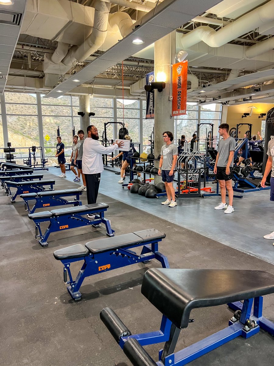 Some of the teams in the weight room before the first round of classes even start! Good work Miners 😉⛏