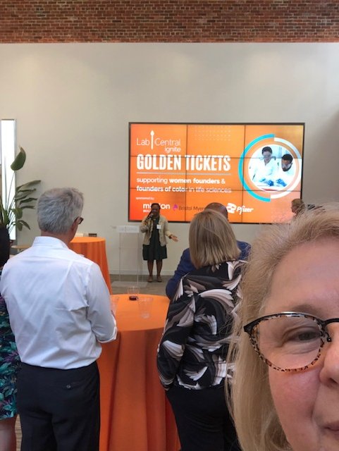 Seismic_Tx's tweet photo. Our CEO Jo Viney @76viney was honored to attend the kickoff event for the 2022 Lab Central Ignite Golden Ticket program that supports women founders and founders of color. @labcentral @IgniteLC #GoldenTicket #womenfounders #foundersofcolor
https://t.co/Yl5bgCN5Ea https://t.co/NdkcGQHO7n