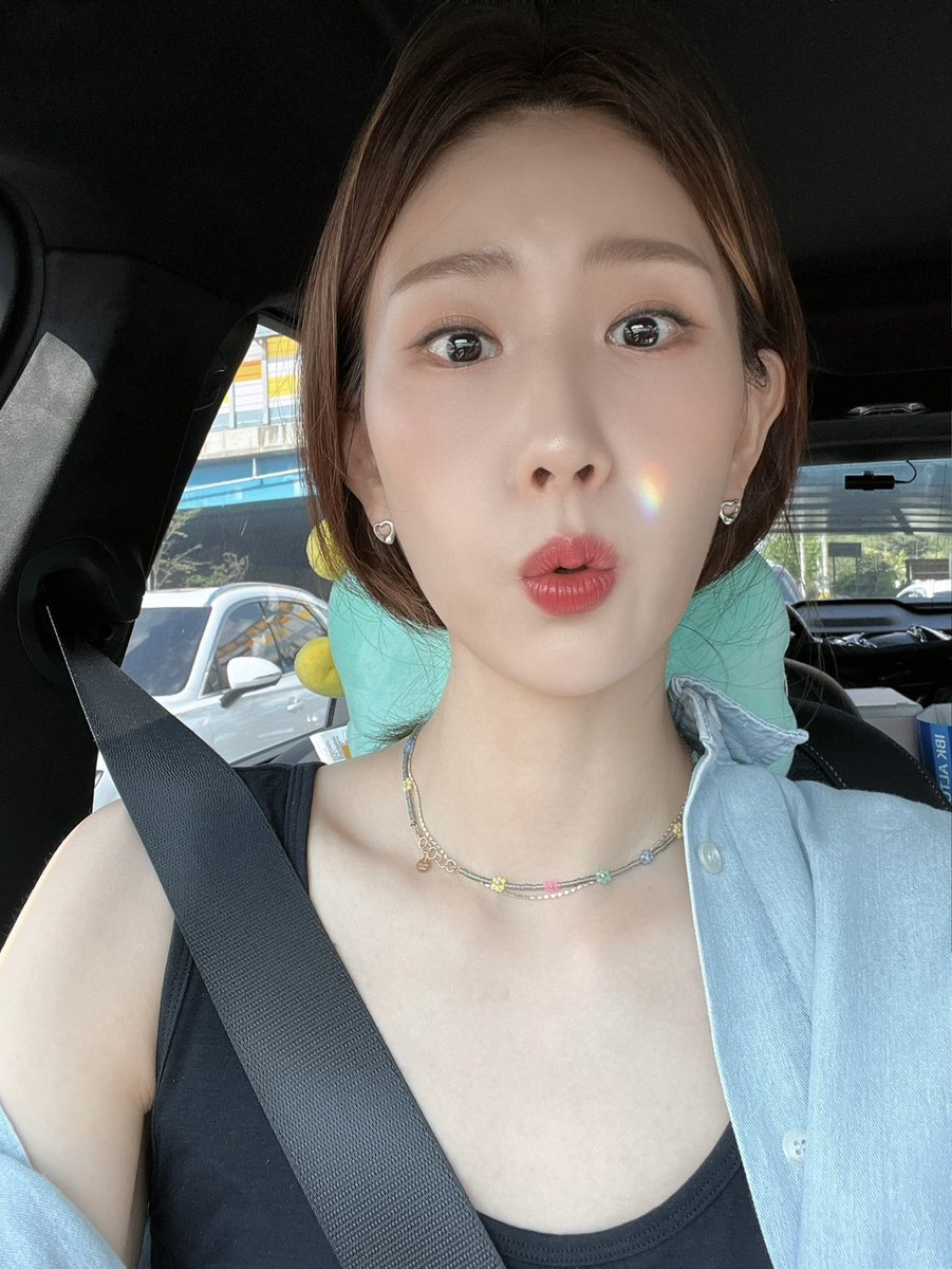 suji0620's tweet photo. 주말💜 https://t.co/77JXmsDlLH