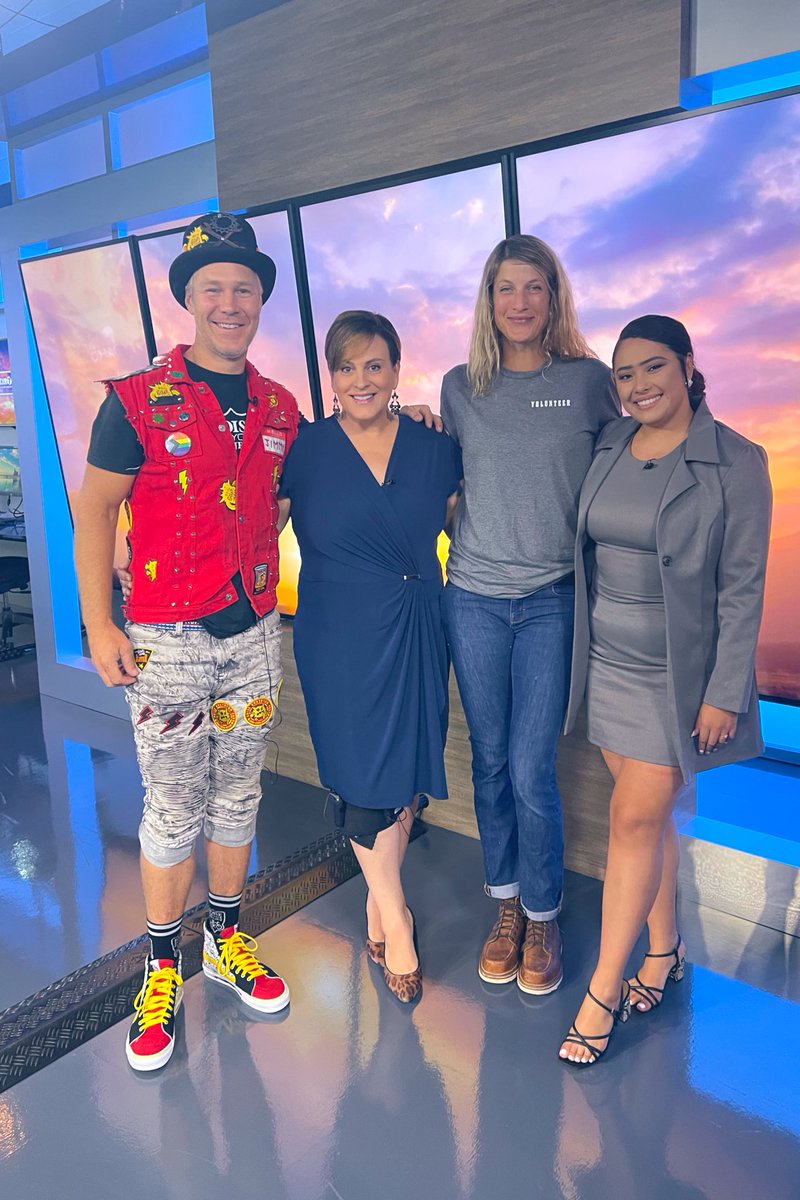 maggieKTVB7's tweet photo. We had so much fun with @JimmyHallybike and @loveBBP talking about #GoatheadFest this weekend!
A bike ride through downtown Boise with a bunch of fun people?
Count me in.
You can go! https://t.co/f8HsvLFqif https://t.co/j3wKfWoHnR