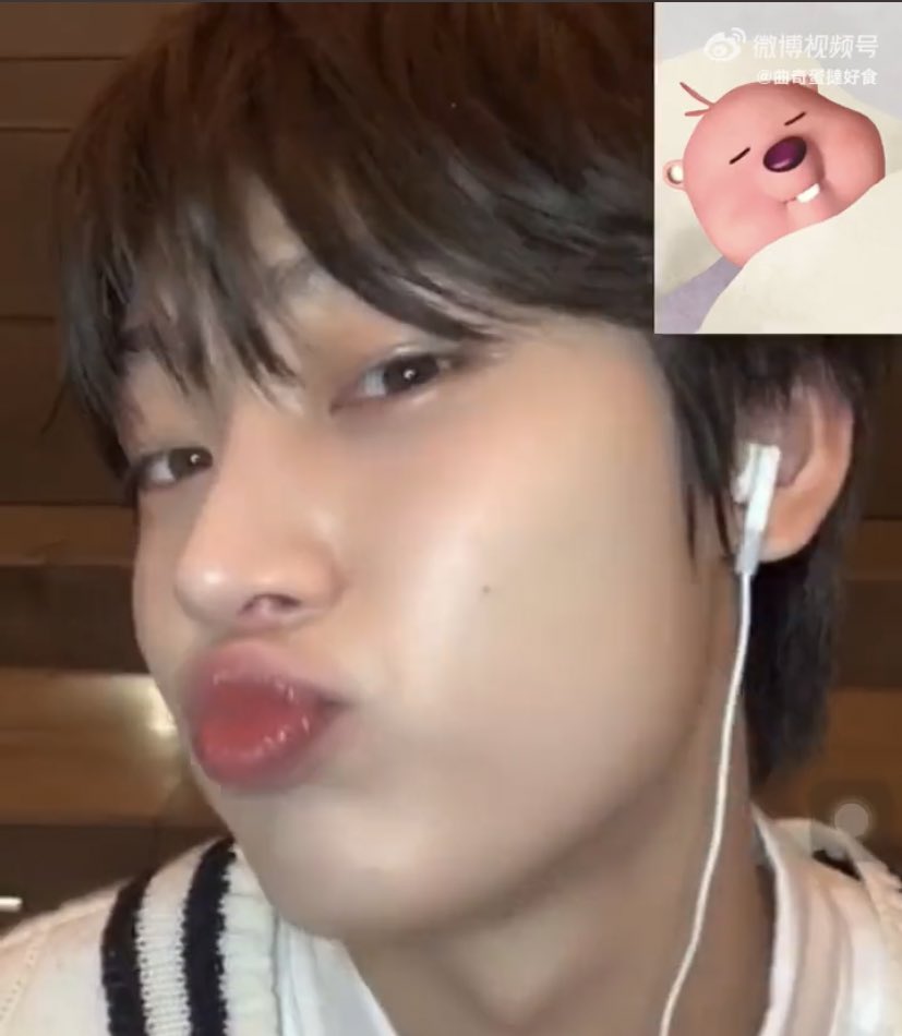lovingsunoo's tweet photo. LOOK AT HIS POUT 😭 WHY IS SUNOO SO CUTE I WANT TO SQUISH HIM https://t.co/ceYE3y0o1c