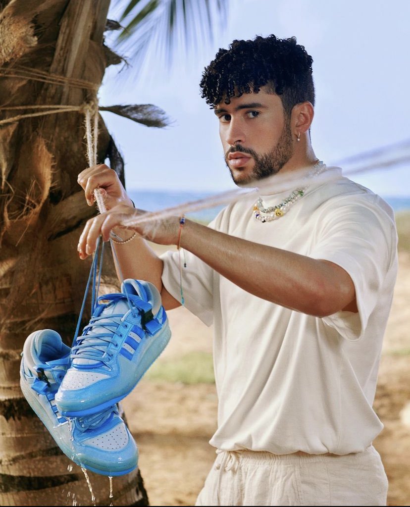 AccessBadBunny's tweet photo. Bad Bunny for Adidas. 🌊📸 https://t.co/acMdhaTYb9