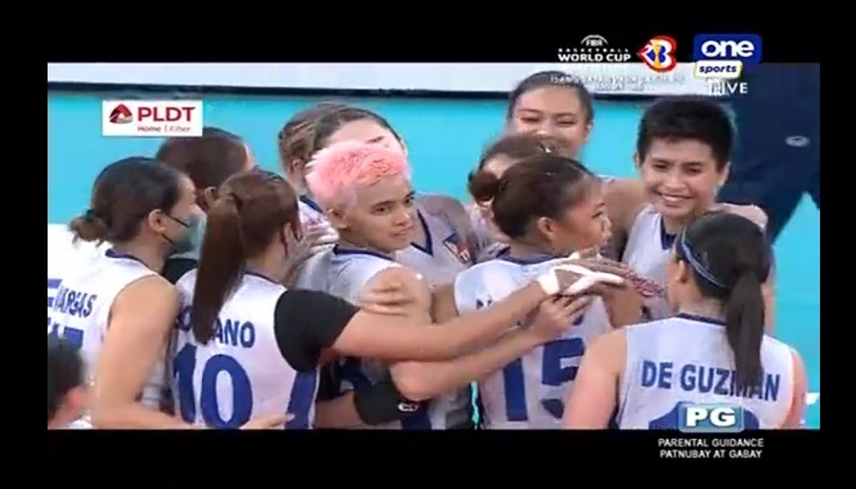 uaapdiaries's tweet photo. “Team Philippines getting their first win...” 

“Jema Galanza with 21 BIG points...”

“Alyssa is always cheering for us” - MG 🥹🫶🏻

Congratulations Creamline/Team PH for the first win!!! WE ARE PROUD!!! PARA SA BAYAN!!! 😤💗🇵🇭

#AVCCup2022 https://t.co/21pbP6V7oH