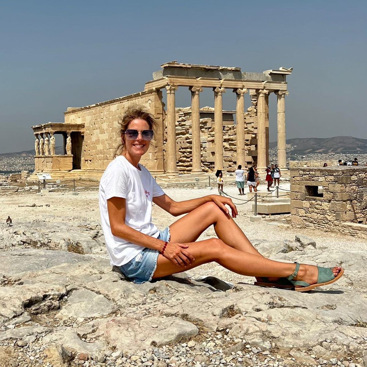 elipellini's tweet photo. #LovEly #Atene 🇬🇷💙 #partenone🏛
Il Partenone racchiude un’armonica sintesi di #utilità, #solidità e #piacevolezza.
Il Partenone è un cubo #sovrano che guarda il mare. https://t.co/Vj3OL1K2FP
