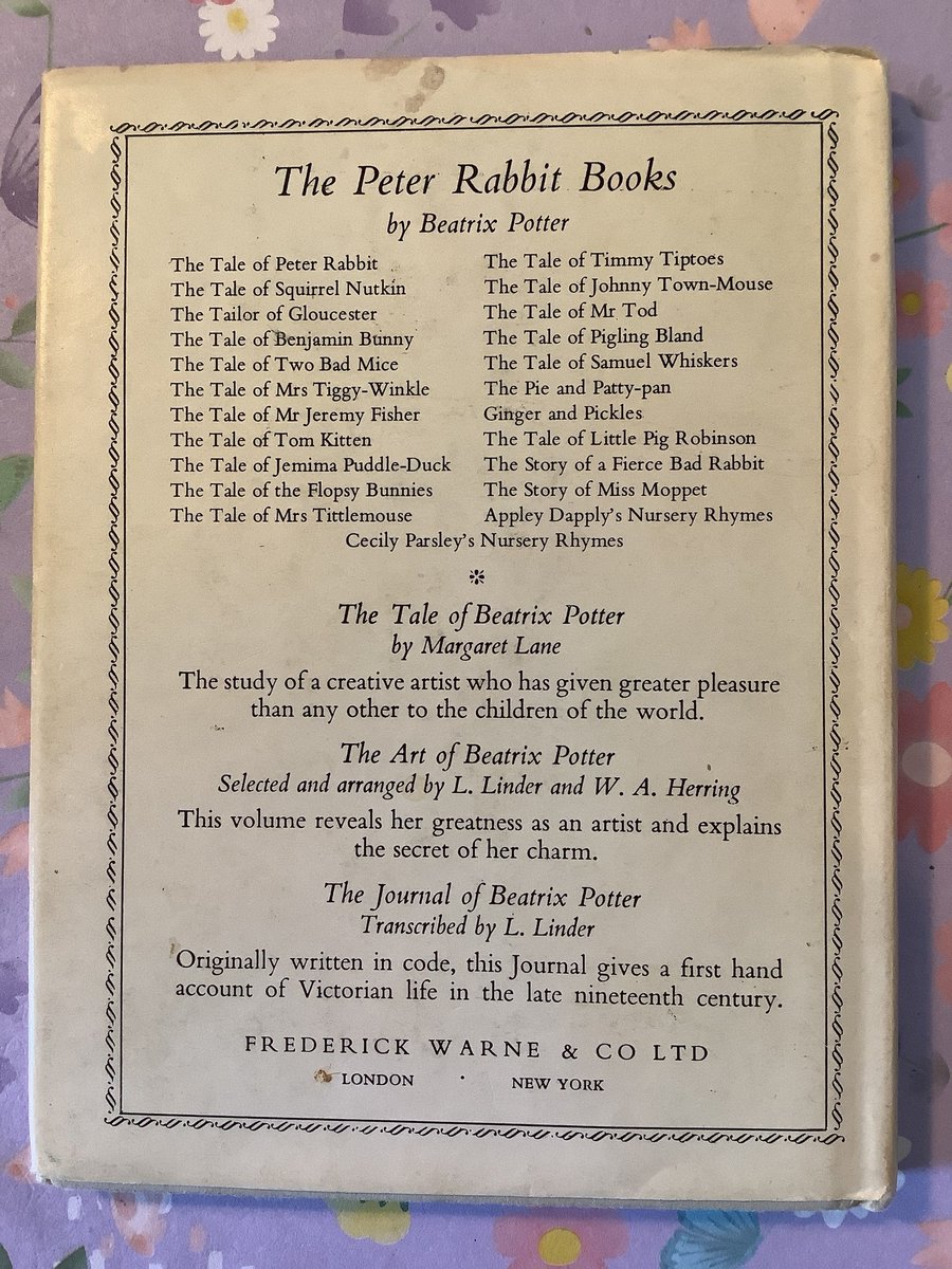 IvenoCarolus's tweet photo. eautiful Vintage Circa 1970s Beatrix Potter Book called 'The Tale Of Johnny Town-Mouse' in hardback - Collectable -BEAUTIFUL Rare Book Gift ✋
 #JohnnyTownmouse #BeautifulVintageCirca #BeatrixPotter #tale #rare

👉https://t.co/V5EoQSAb3K https://t.co/MYOiDtbYPG