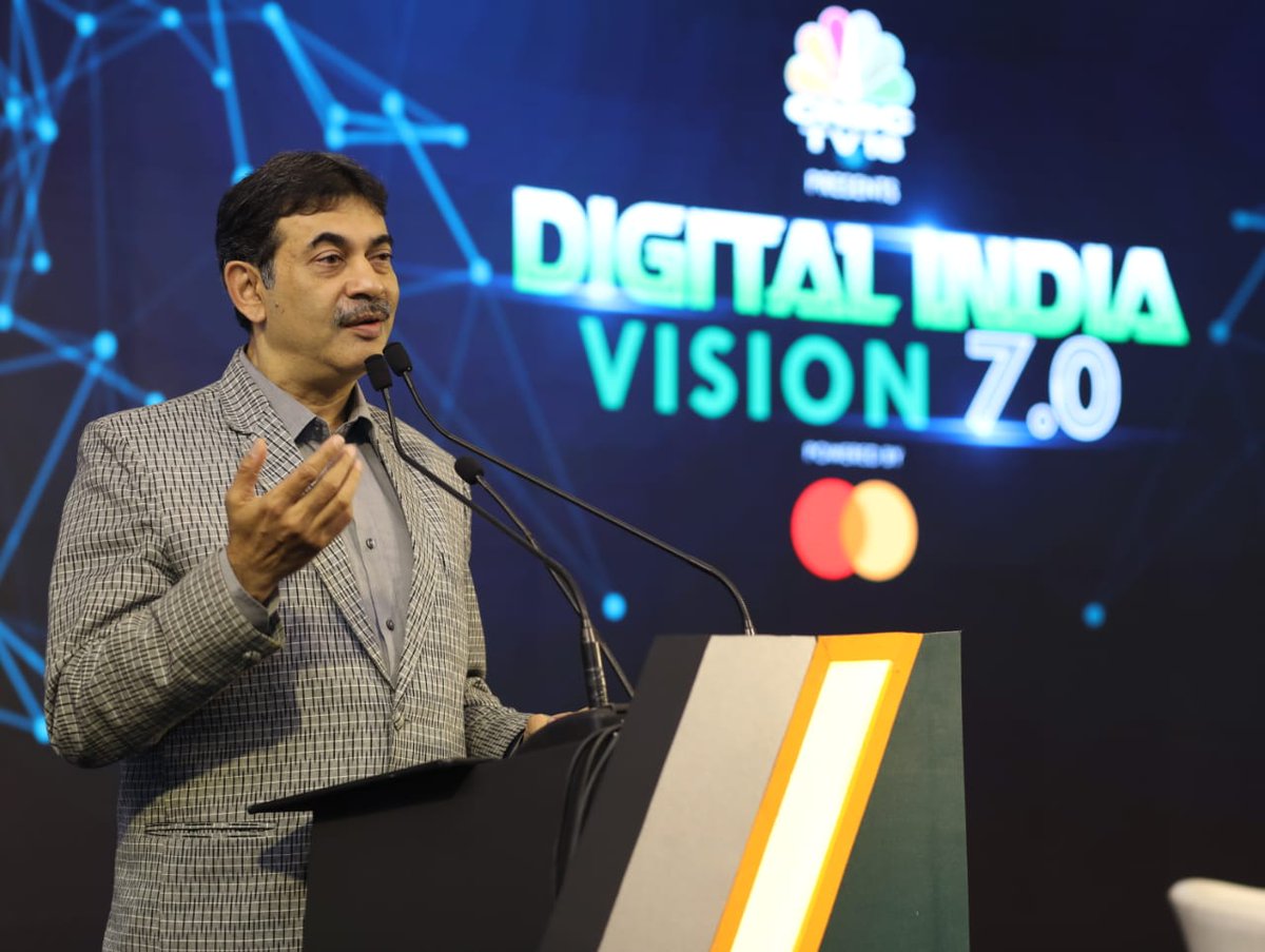 CNBCTV18News's tweet photo. #Startup ecosystem has been told to bring solutions for agri, education & challenges for people, says @jayesh_ranjan, Principal Secy - Telangana. States has done away with procurement rules for #startups, he adds.
#MakeIndiaDigital #DigitalIndia @mastercardindia https://t.co/RkvQP8wcaO