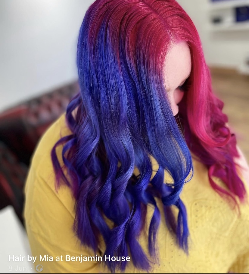 BenHouseLofts1's tweet photo. Cuts
Foils 
Roots
Balayage 
Blow Dry 
All available at our spacious contemporary #salon in #Tyldesley: 01942 876676 for enquiries. https://t.co/KUIuUgP8pg