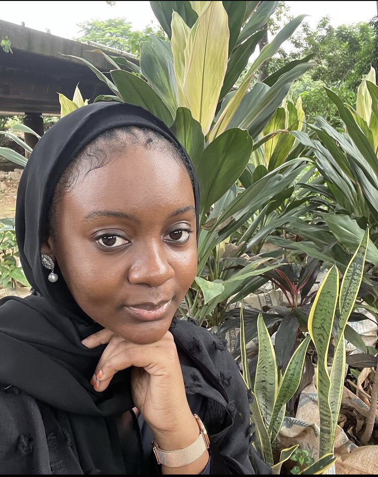 EmandesSDN's tweet photo. Our Wednesday Crush is…👇

Fatima Aliyu Magaji🎉😊

She is a Digital Creator, Environmentalist and Founder of Fam4Future. Fatima is an individual passionate about community development and change for sustainable development, while working to fight the effects of climate change https://t.co/z6Lt6XjAMF