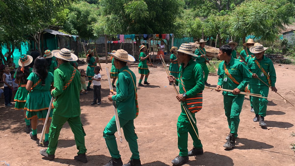 ProfamiliaCol's tweet photo. Recientemente, se llevó a cabo espacio para conocer la percepción de la comunidad, asentada en frontera colombo-venezolana 🇨🇴🇻🇪, sobre su entorno y la forma en la que se relaciona su cuerpo con el territorio🌿
#Unfpacolombia #StatePRM #Derechos #Profamilia https://t.co/dqFlQ3PDZU