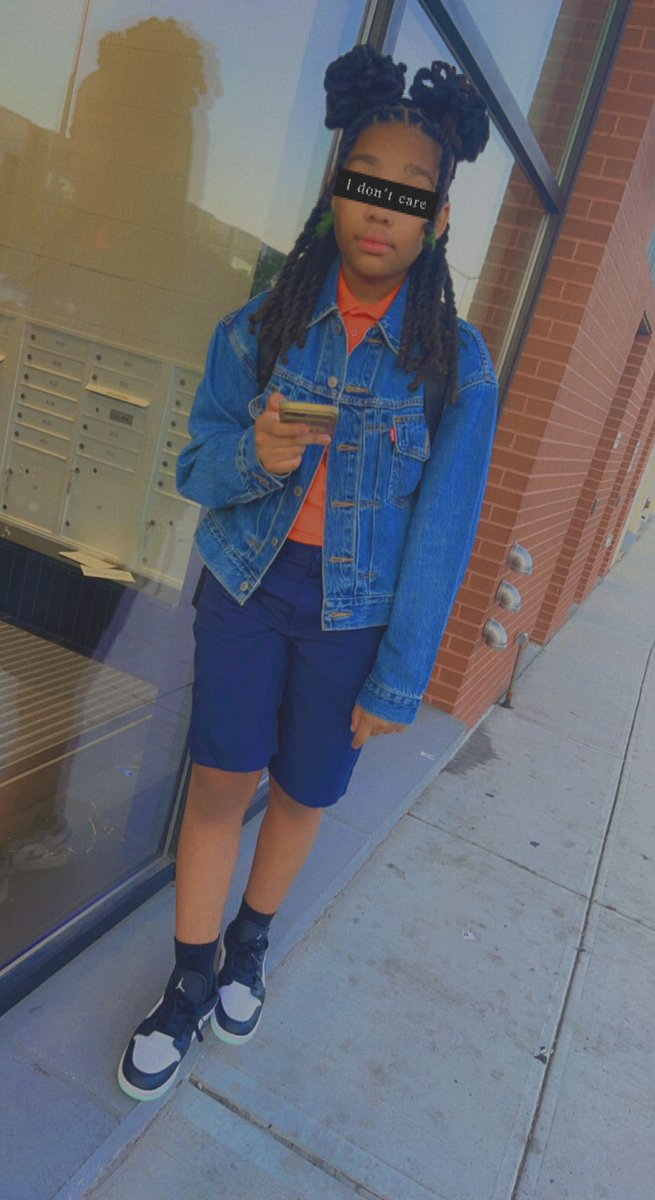 BLynnsmomwrites's tweet photo. #HelloMiddleschool #Hello5thGrade #FirstDayOfSchool ππ«Άπ½ https://t.co/seUqndKRJX