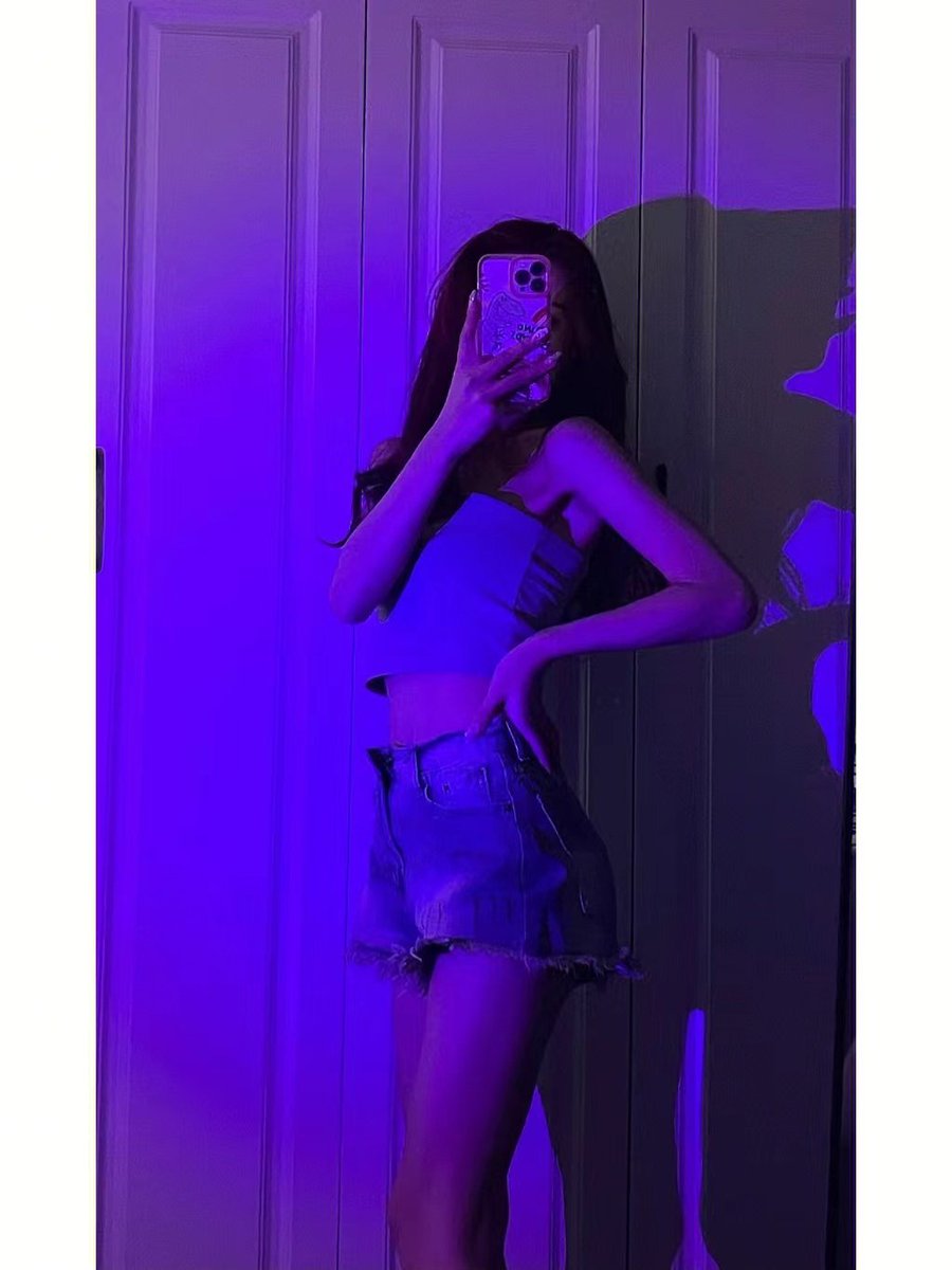 beijingxiaoy2's tweet photo. For the first time in autumn？  👅👅   😘  #北京线下 https://t.co/QI4Fhr7LRl