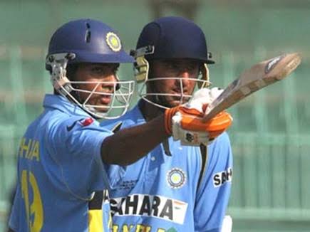 Jyran45's tweet photo. @cheteshwar1 If you have seen Rohit's journey so closely, so say something about Rohit Sharma. #AskCP
From here to here https://t.co/7MFDJLzzVq