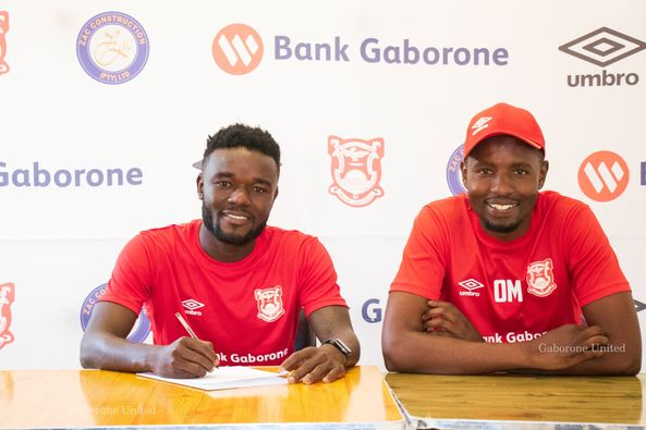 friendsofutball's tweet photo. 🚨JUST IN🚨
🇰🇪 Botswana champions Gaborone United have snapped up Kenyan internationals John Makwata and Duncan Otieno. 
Makwata joins from AFC Leopards while Duncan Otieno was roped in from Kenya Police FC.
All the best in your new work station lads!
#FFP https://t.co/bmVEMGhdgk