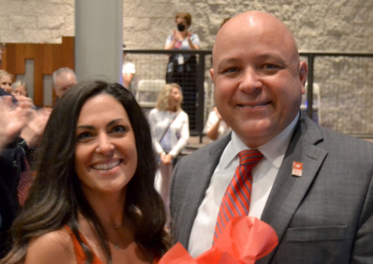 Congratulations to Sara Beck, the 2023 CES #Paraeducator of the Year. ... Sara is an Educational Instructor our TDP program. Read more about Sara, the award, and past winners by visiting cestrumbull.org/about/paraeduc….
<a href="/charlesdumais/">ᴅʀ. ᴄʜᴀʀʟᴇs ᴅᴜᴍᴀɪs</a> <a href="/EducateCT/">CT Dept of Education</a>