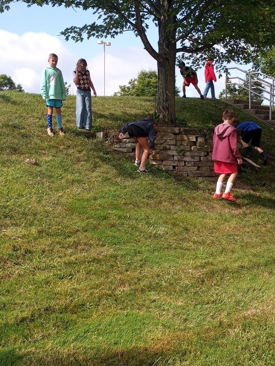 4th Grade SVA Knights Of Knowledge (@4thsvaknights) on Twitter photo Our 4th grade Royals engaged and learning about Early Explorers as they search for gold! #BeRoyal #igniteloveinschools <a href="/SummitViewAcad/">SVA Principal</a> <a href="/4thGradeSS/">Krista Miller</a> <a href="/julie_pouncy/">Julie A. Pouncy</a> <a href="/TheGlassClass/">Sarah Glass</a> Our 4th grade Royals engaged and learning about Early Explorers as they search for gold! #BeRoyal #igniteloveinschools <a href="/SummitViewAcad/">SVA Principal</a> <a href="/4thGradeSS/">Krista Miller</a> <a href="/julie_pouncy/">Julie A. Pouncy</a> <a href="/TheGlassClass/">Sarah Glass</a>