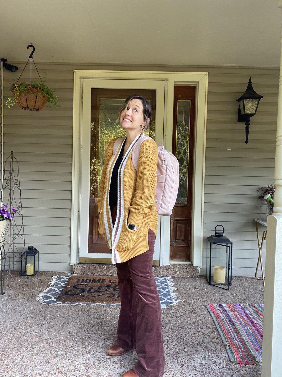 floparismusic's tweet photo. This is 42! 🎉
And also 17th grade! 🤪
And maybe also the answer to Life, the Universe, and Everything? 😉🤓
First day of Divinity School at @vudivinity and couldn’t think of a better birthday gift. 
Feeling super grateful, a little nervous, and very excited. 🥰 #gradschoolmom https://t.co/hX1Y8ORRTL