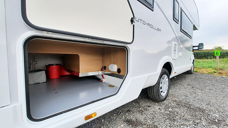 ⭐️ NOW AVAILABLE TO HIRE ⭐️
Another new addition to the LandCruise hire fleet - the 6 berth Auto Roller 746:

✅ Rear U-shaped lounge
✅ Large double overcab bed
✅ Loads of storage
✅ Separate shower cubicle
✅ Manual transmission

Ideal for families!
ow.ly/KR1G50KrbVR