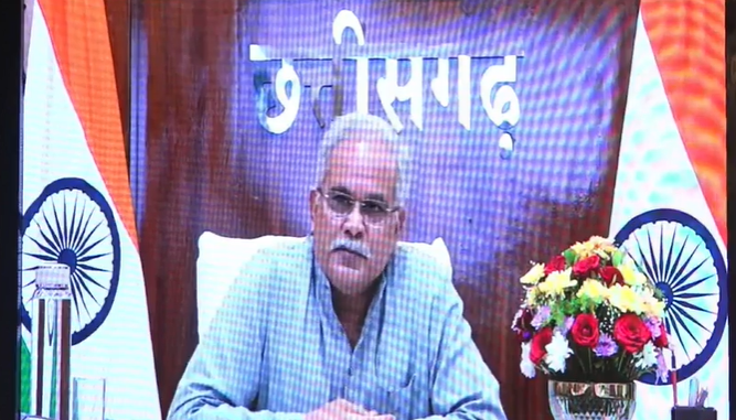 htTweets's tweet photo. 'Our government printed and distributed books in 16 local dialects and in 4 languages of neighbouring states in primary schools'

- Chhattisgarh CM @bhupeshbaghel at #HTES2022

Watch full session here  
https://t.co/r6blyP3Yfc https://t.co/P9zt1zlXZr