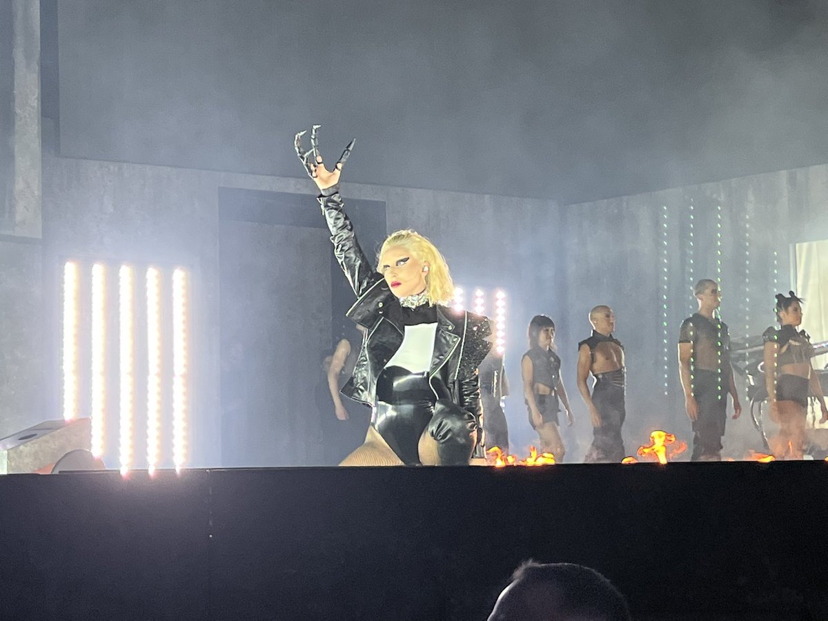 vero2011's tweet photo. @ladygaga you blew us away! Had us in tears! Love you! #ChromaticaBallDallas #ChromaticaBallarlington https://t.co/4nwFa6QADF