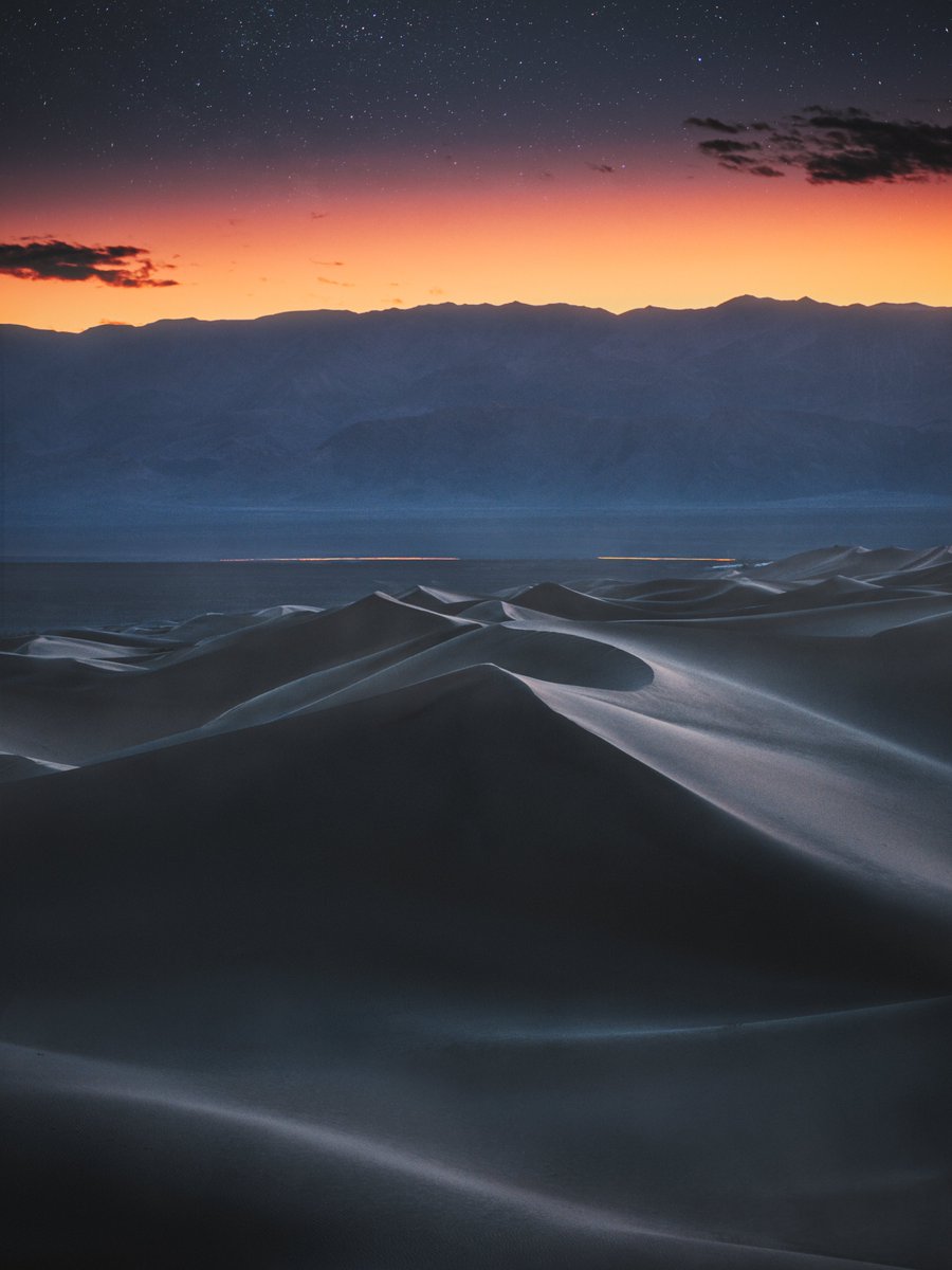 bryanminear's tweet photo. Watching the Earth fall asleep in the desert. https://t.co/N76mAbAmHc