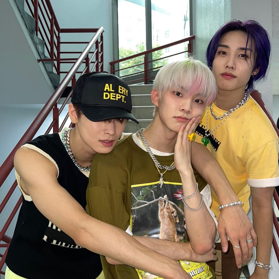 ji_hoons's tweet photo. my beloved trio https://t.co/KrOoY11kvJ
