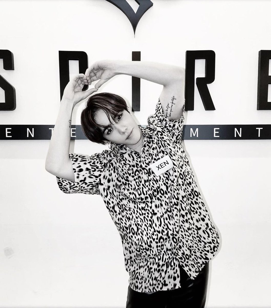 j6hyun's tweet photo. xenhyun planned this arm tattoos https://t.co/4kmFvE567l