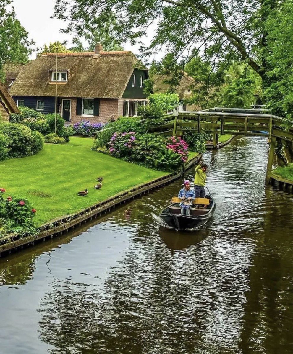 BintingM's tweet photo. Netherlands 🇳🇱 https://t.co/wYmebebn51