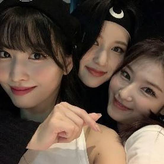 cherryboss_baby's tweet photo. HONEY, MY LOVE SO SWEET 

-TOTOO BANG PINAGPUSTAHAN NIYO LANG AKO?
-SINONG BABAENG YAN? 
-REALLY JACKSON YAN BA PAPAKILALA MONG BABAE SAAMIN? 

MISAMO X AMERITHAIKONG 
#MARKSANA #BAMMINA #JACKMO #GOT7 #TWICE #GOTTWICE https://t.co/c1Ei52S0kY