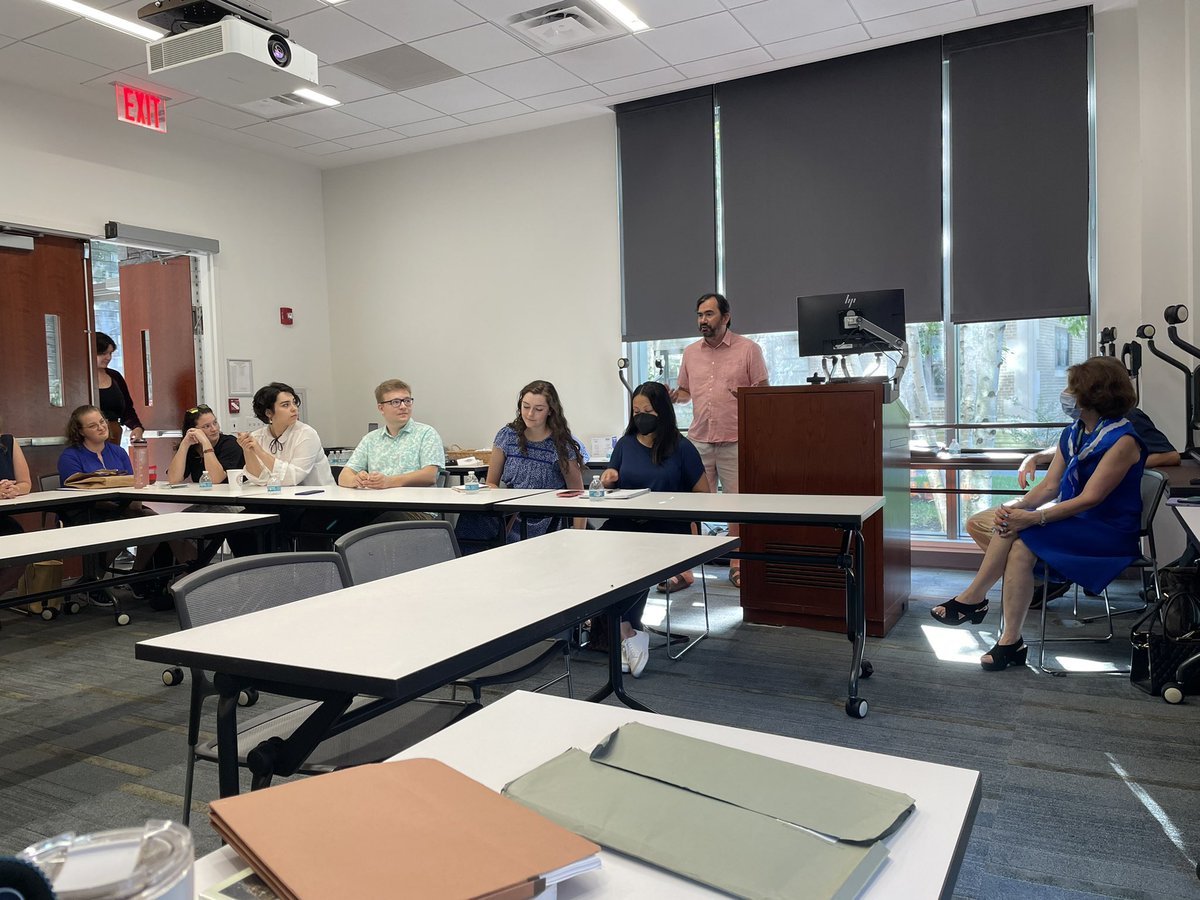KFostano's tweet photo. @MVSTFordham #digitalday22 Welcoming new Graduate students and introducing them to digital scholarship at Fordham! https://t.co/RUkHzG60WN