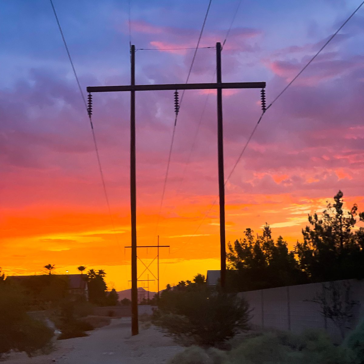 VegasHeidi's tweet image. Oh #LasVegas you always so pretty in the morning! #GetUpEarly #Peace✌️#WalkinSugar 🐾 #Love
