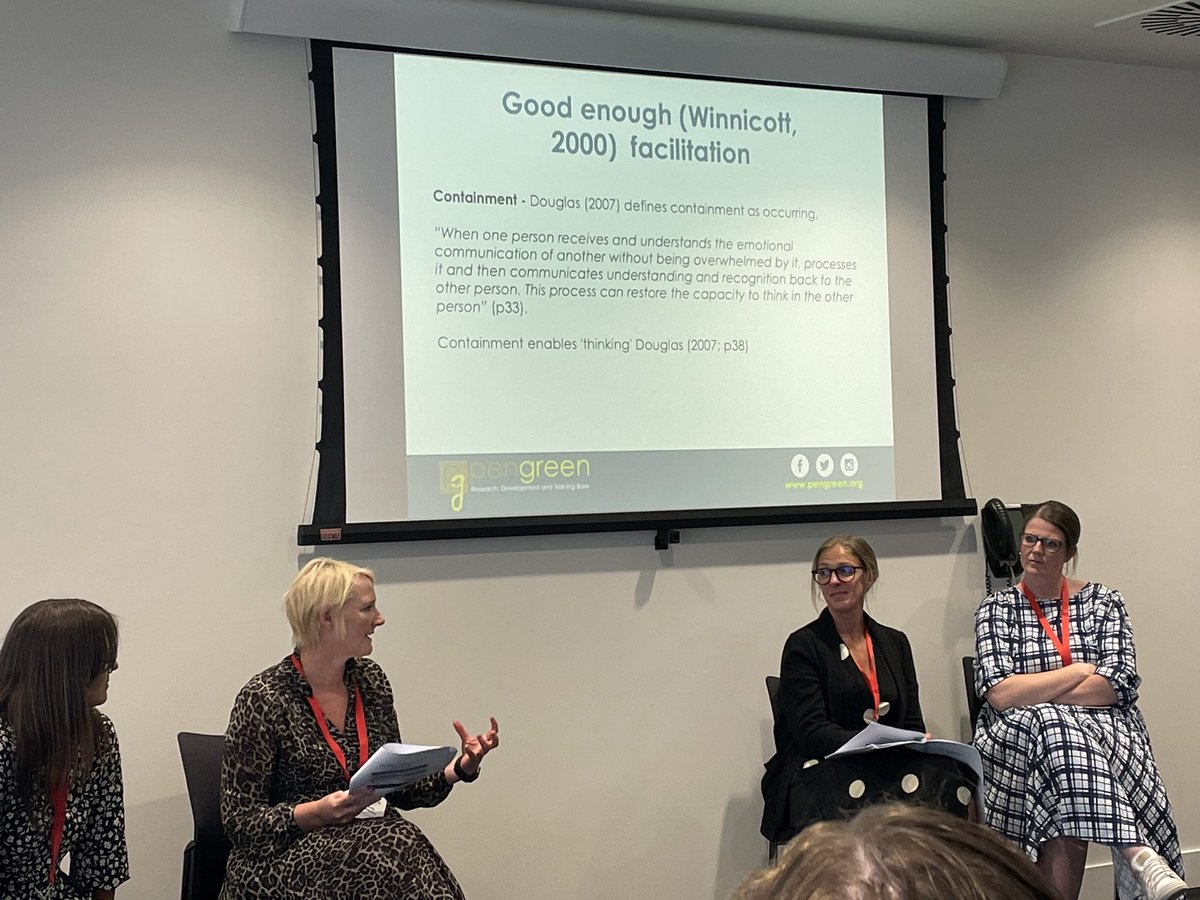 PGResearchBase's tweet image. Presenting research on Implementing the EYFS reforms during the pandemic. Well done team 🙌🏼 #EECERA2022 #EYFS #EYFSreforms