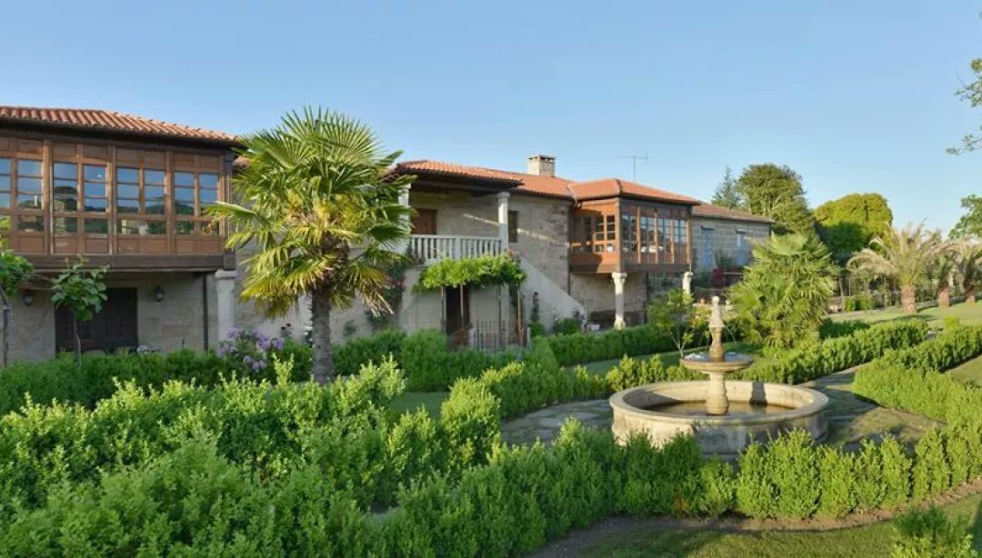 Francisco Xabier Almuiña Chorén, presidente da FEGATUR, reflexiona sobre o papel que desempeñan os anfitrións, e comeza unha serie de artigos nos que descubrirá cativadores trazos sobre as historias das casas de turismo rural de #Galicia

fegatur.org/blog/o-arte-da…