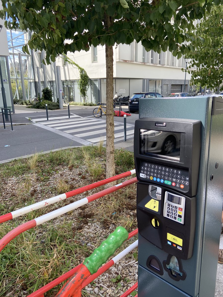 Julien Errard (@julien_errd) on Twitter photo Dans sa volontĂ© de lutter contre la prĂ©caritĂ© Ă©tudiante, <a href="/metropolerennes/">Rennes Ville et MĂ©tropole</a> a la bonne idĂ©e dâinstaller des horodateurs dans une rue oĂč rĂ©sident plusieurs centaines dâĂ©tudiants boursiers, dâalternants et de jeunes actifs, dont la plupart nâont dâautre choix que de venir en voiture. Dans sa volontĂ© de lutter contre la prĂ©caritĂ© Ă©tudiante, <a href="/metropolerennes/">Rennes Ville et MĂ©tropole</a> a la bonne idĂ©e dâinstaller des horodateurs dans une rue oĂč rĂ©sident plusieurs centaines dâĂ©tudiants boursiers, dâalternants et de jeunes actifs, dont la plupart nâont dâautre choix que de venir en voiture.