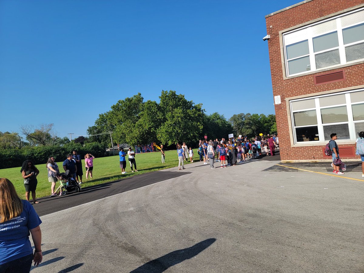 WISBarrett's tweet photo. Wonderful first day! https://t.co/iMZ7B0uLAi