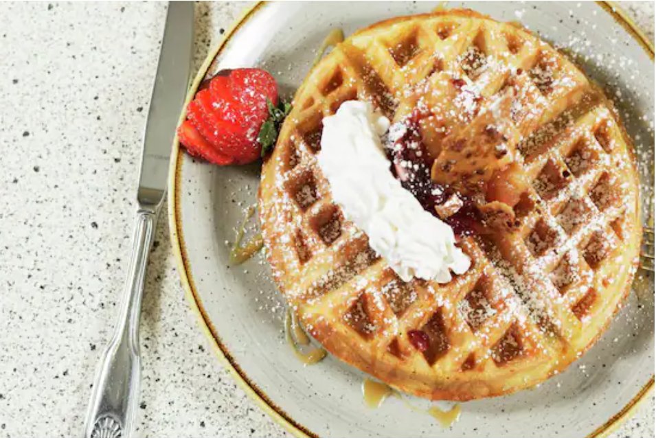 Happy National Waffle Day! 🧇 Celebrate with a waffle from our Shutter's Café! 

#doubletreespokane #nationalwaffleday #VisitSpokane #DowntownSpokane