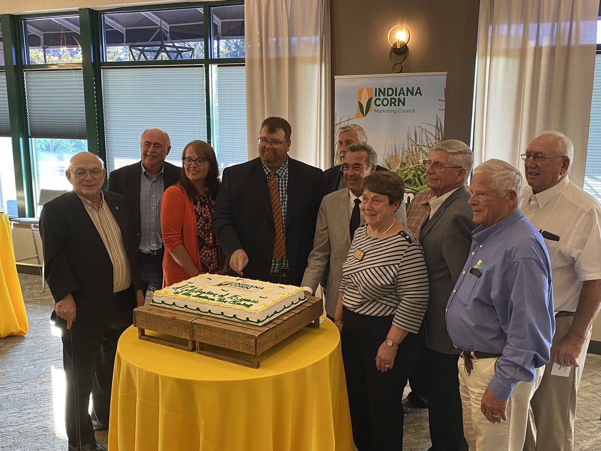 KronRandy's tweet photo. Last evening, I attended an event to celebrate a big anniversary for the Indiana Corn Marketing Council. During the last 15 years, the ICMC has used checkoff dollars to fund research, promote and expand corn markets, and educate consumers. Happy anniversary! https://t.co/Px1N1RYvyg