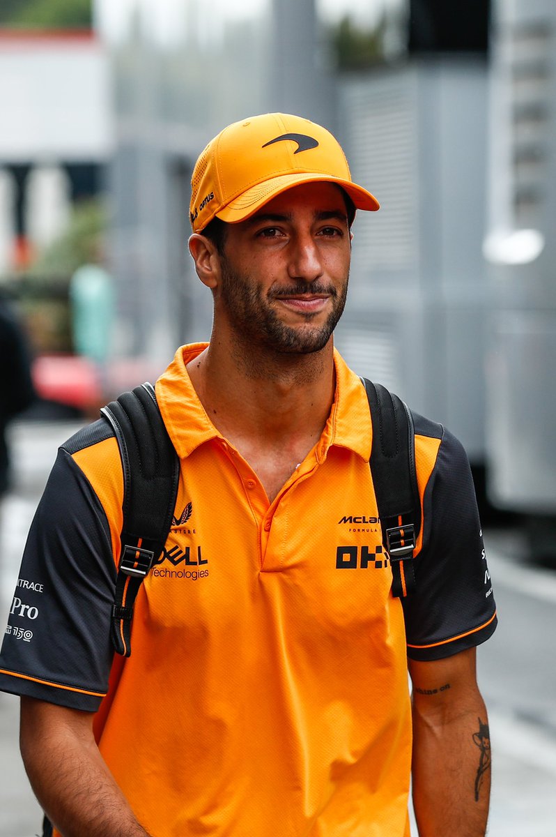 BREAKING 🚨 It's official, Ricciardo confirms he will not be driving for McLaren next year

#F1 #McLaren #Ricciardo
