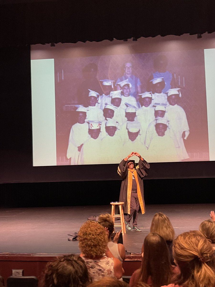 AAbraham40's tweet photo. Amazing! "Look for the gold" Thank you @docspeaks for the inspiring reminder! @WalledLkSchools https://t.co/6GLquC3CMT